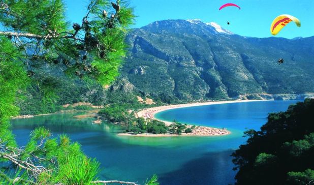 marmaris-tur-turlari view down to marmaris beach turkey